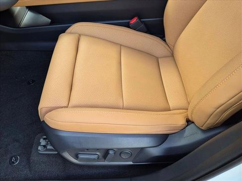 New 2026 Lexus ES 350e FWD image 4