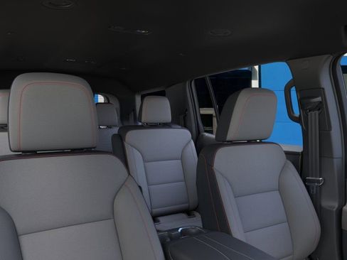 New 2026 Chevrolet Traverse LT image 24