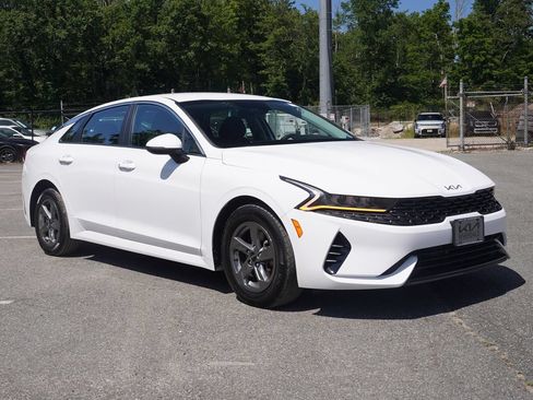 Used 2024 Kia K5 LXS FWD image 2