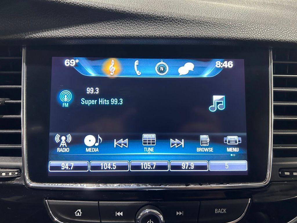 Used 2020 Buick Encore Essence AWD/4WD image 25