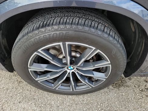 Used 2019 BMW X5 xDrive40i w/ M Sport Package AWD/4WD image 9