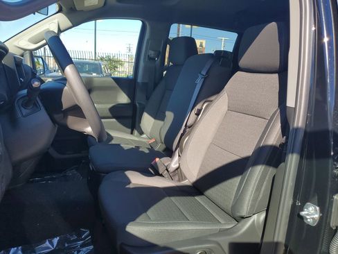 New 2026 Chevrolet Silverado 1500 Custom Trail Boss w/ LPO, Dark Essentials Package AWD/4WD image 17