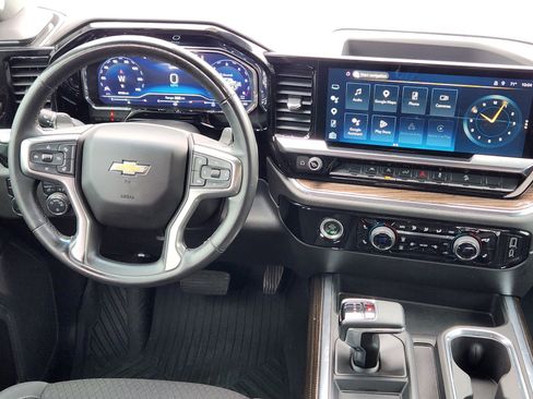 Used 2023 Chevrolet Silverado 1500 LT w/ Z71 Off-Road Package image 9