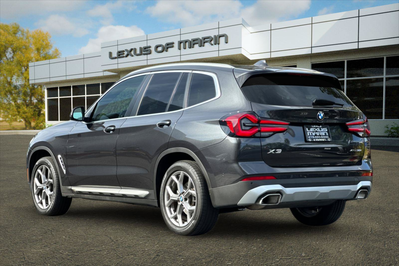 Used 2024 BMW X3 xDrive30i w/ Premium Package AWD/4WD image 3