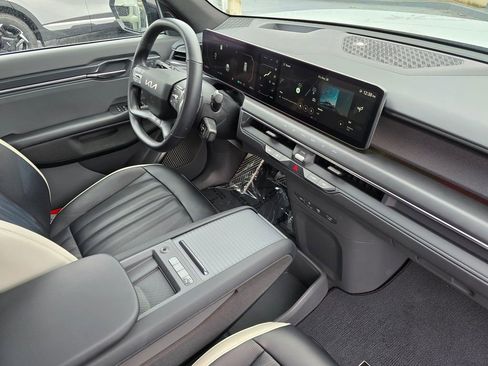Certified 2024 Kia EV9 GT-Line image 14