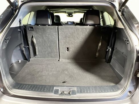 Used 2022 Toyota Highlander XLE AWD/4WD image 24