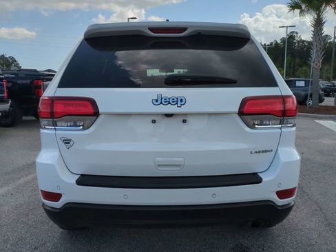 Used 2020 Jeep Grand Cherokee Laredo image 5