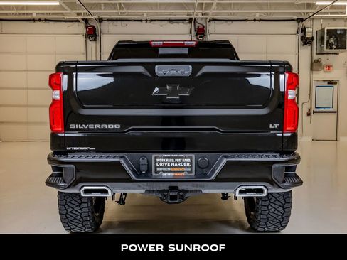 Used 2025 Chevrolet Silverado 1500 LT Trail Boss w/ Convenience Package II AWD/4WD image 8