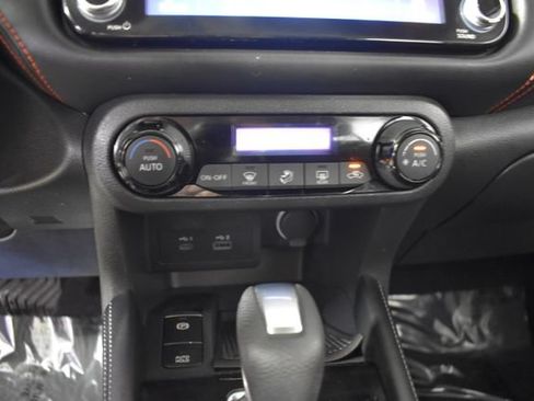 Used 2022 Nissan Kicks SR FWD image 22