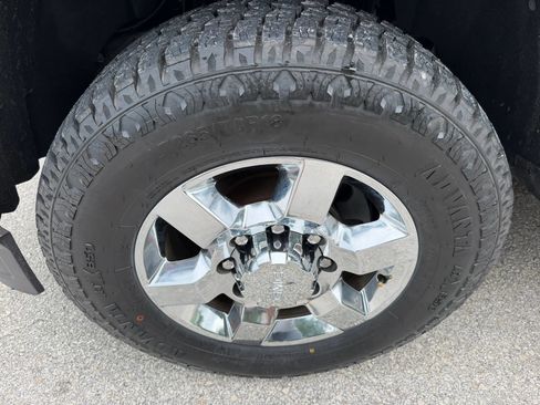 Used 2019 GMC Sierra 2500 SLT w/ Duramax Plus Package AWD/4WD image 38