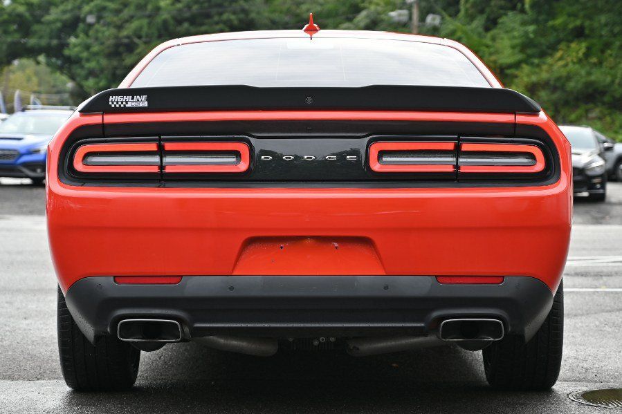 Used 2017 Dodge Challenger R/T Scat Pack RWD image 8