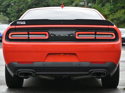 Used 2017 Dodge Challenger R/T Scat Pack RWD image 8