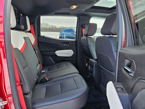 Used 2023 GMC Canyon AT4X image 7