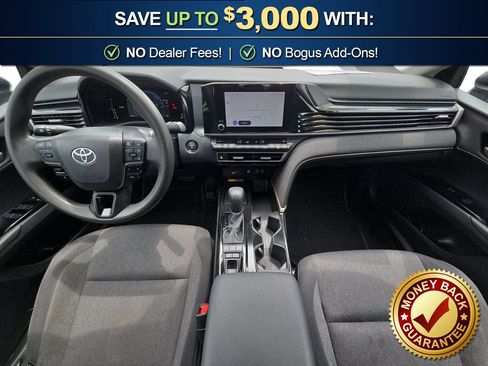 Used 2025 Toyota Camry LE FWD image 17