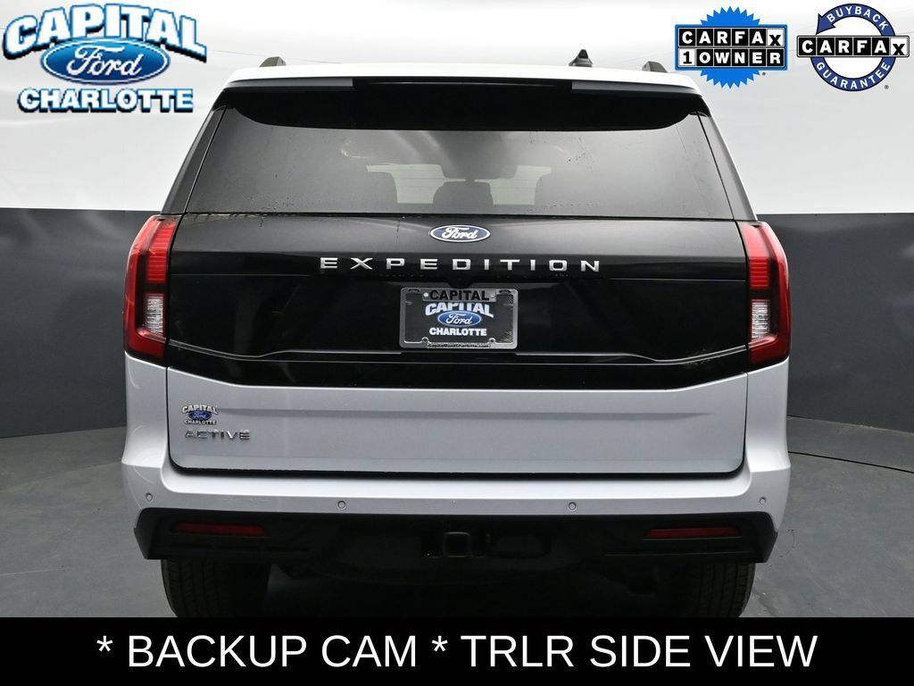 Used 2025 Ford Expedition Active RWD image 6