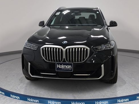 Used 2025 BMW X5 xDrive50e AWD/4WD image 3