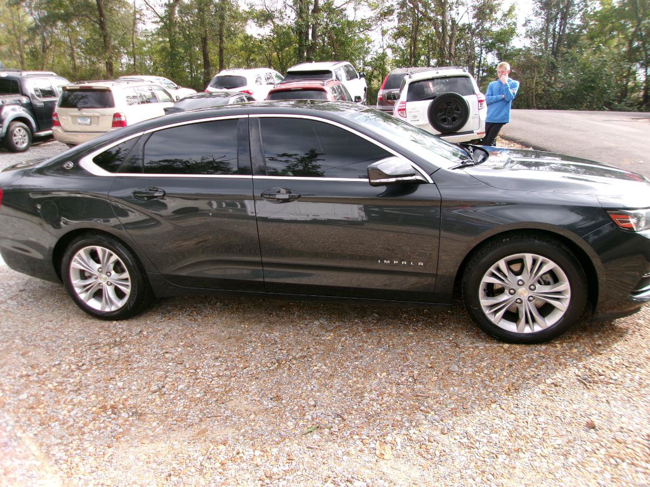 Used 2015 Chevrolet Impala LT w/ Convenience Package FWD image 9