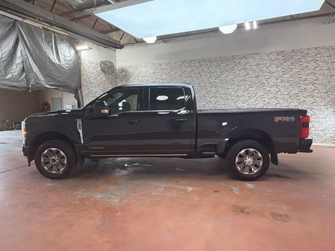 Used 2024 Ford F250 King Ranch w/ FX4 Off-Road Package AWD/4WD image 4