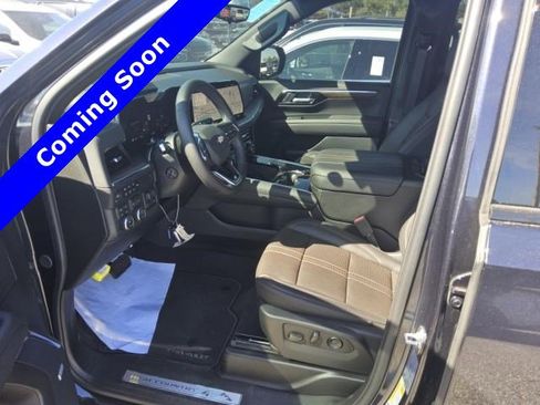 Used 2025 Chevrolet Tahoe High Country image 9