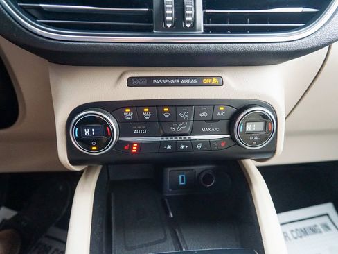 Used 2020 Ford Escape Titanium AWD/4WD image 28