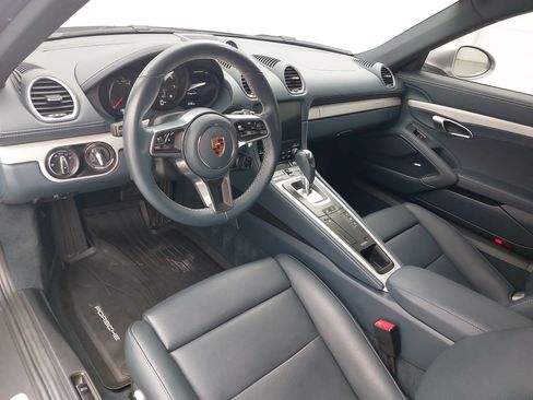 Certified 2025 Porsche 718 Cayman RWD image 4