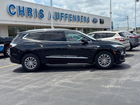 Used 2024 Buick Enclave Essence w/ Technology Package FWD image 1