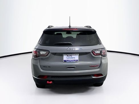 Used 2022 Jeep Compass Trailhawk w/ Trailhawk Elite Group AWD/4WD image 6