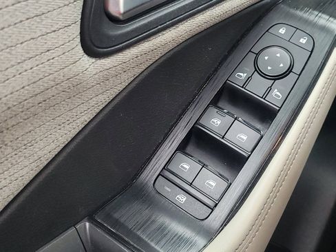 Used 2021 Nissan Rogue SV FWD image 27