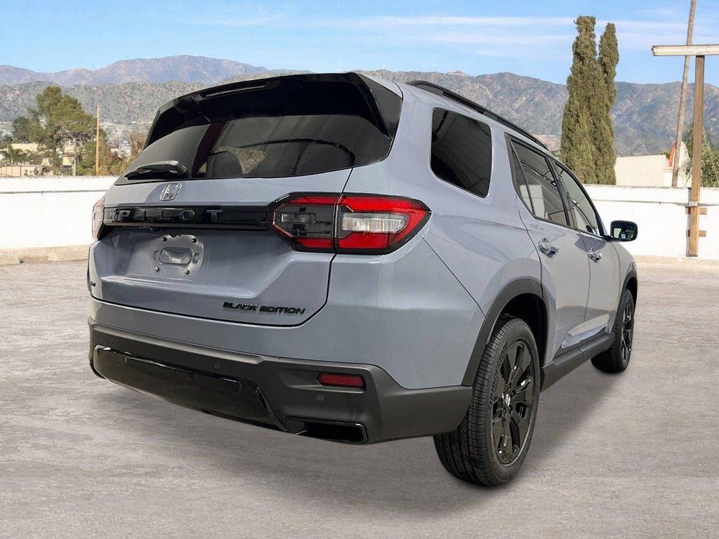 New 2026 Honda Pilot Black Edition image 5