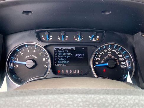 Used 2013 Ford F150 XLT w/ Mid Equipment Group RWD image 25