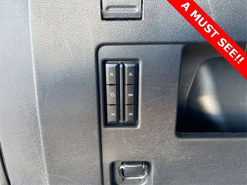 Used 2023 Ford Expedition Max XLT image 17