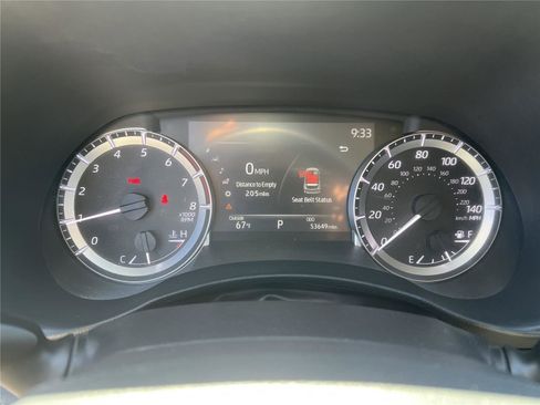 Used 2023 Toyota Highlander LE FWD image 13
