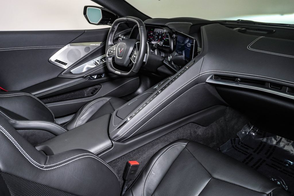 Used 2023 Chevrolet Corvette Z06 RWD image 17