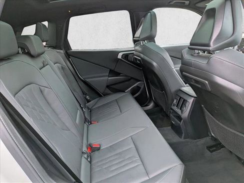 Used 2025 BMW X3 xDrive30i w/ Premium Package image 24