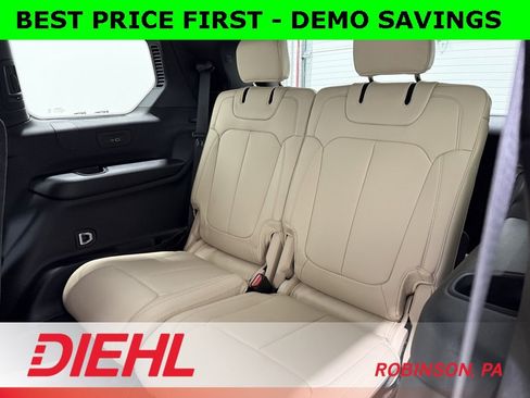 New 2025 Jeep Grand Cherokee L Limited w/ Black Appearance Package image 18