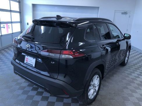 Certified 2026 Toyota Corolla Cross LE FWD image 34