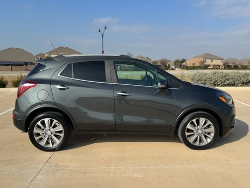 Used 2018 Buick Encore Preferred image 9