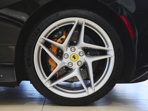 Used 2022 Ferrari F8 Tributo image 50