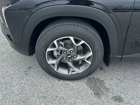 New 2026 Chevrolet Trax LT image 9