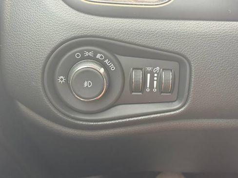 Certified 2023 Jeep Renegade Altitude w/ Convenience Group I AWD/4WD image 23