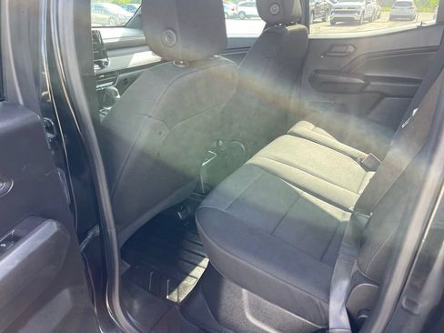 Used 2023 Chevrolet Colorado W/T RWD image 15