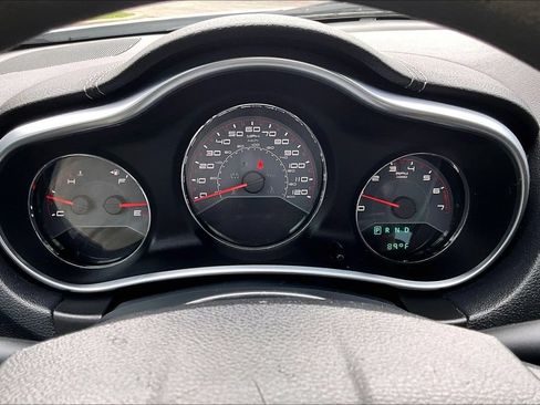 Used 2013 Dodge Avenger SE FWD image 20
