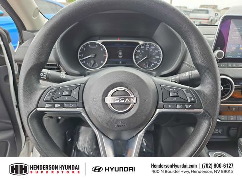 Used 2024 Nissan Sentra SV FWD image 22