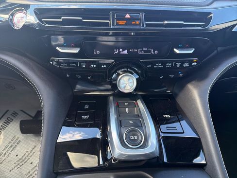 Used 2023 Acura MDX SH-AWD w/ Advance Package image 25