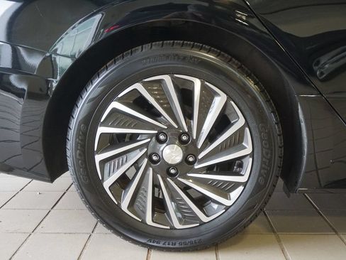 Used 2023 Hyundai Sonata Limited FWD image 35