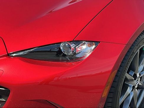 Used 2017 MAZDA MX-5 Miata Grand Touring image 3