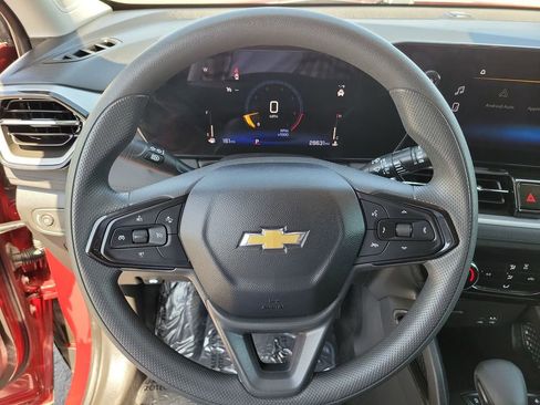 Used 2025 Chevrolet TrailBlazer LT FWD image 21