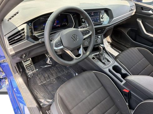 Used 2024 Volkswagen Jetta Sport FWD image 4
