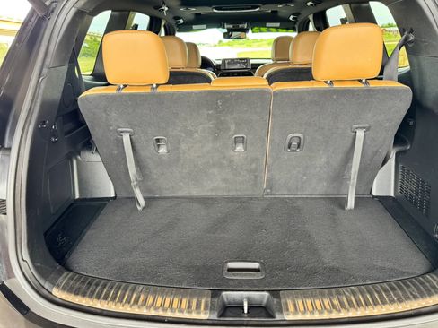 Used 2020 Kia Telluride SX w/ Towing Package FWD image 22