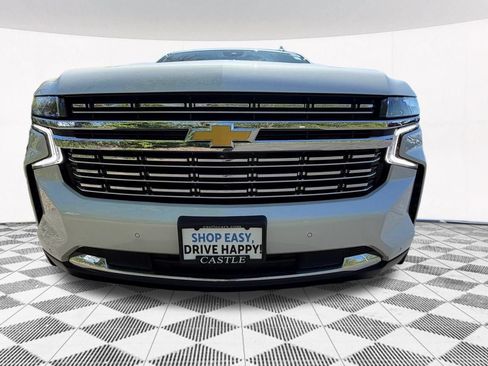 Used 2023 Chevrolet Suburban Premier w/ Premium Package AWD/4WD image 30